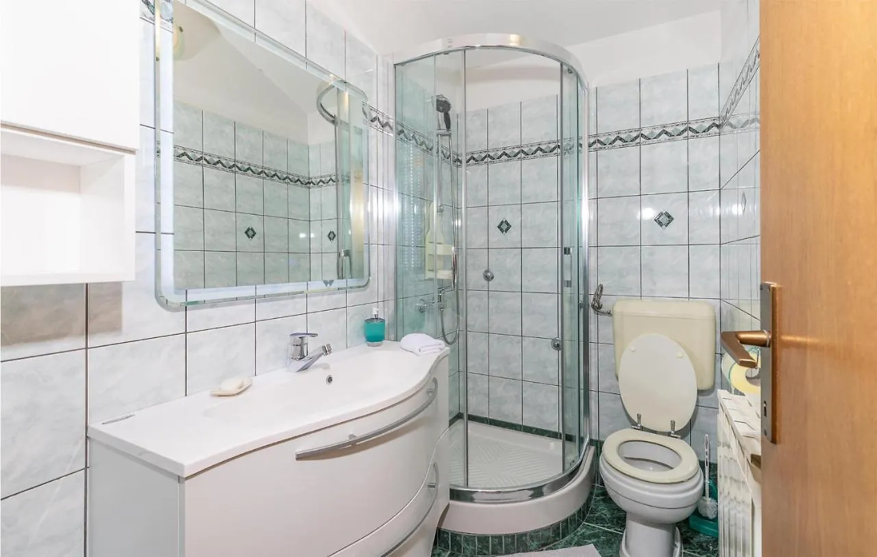 Amazing Apartment In Punat With Kitchen